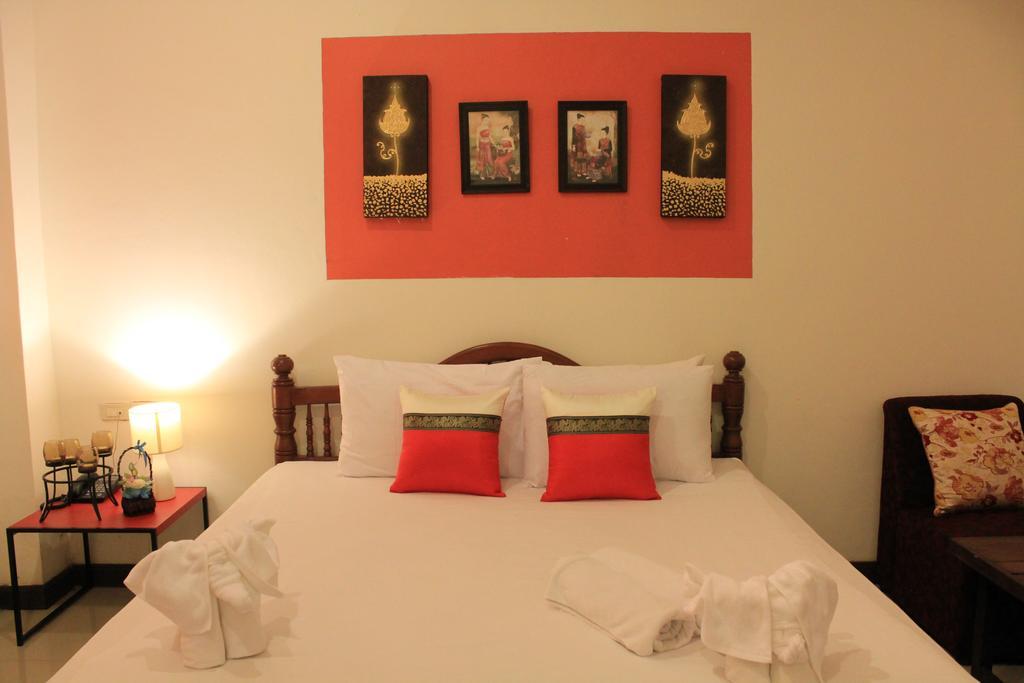 Mook Anda Hotel Phuket Exterior photo