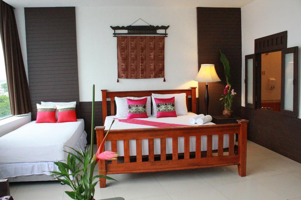 Mook Anda Hotel Phuket Exterior photo