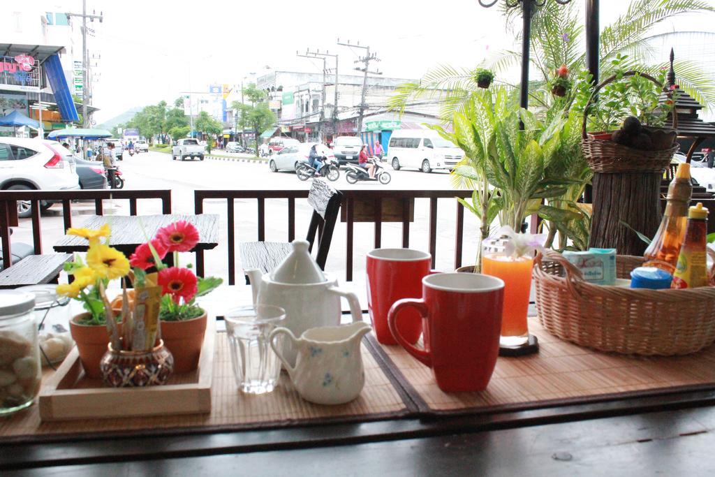 Mook Anda Hotel Phuket Exterior photo