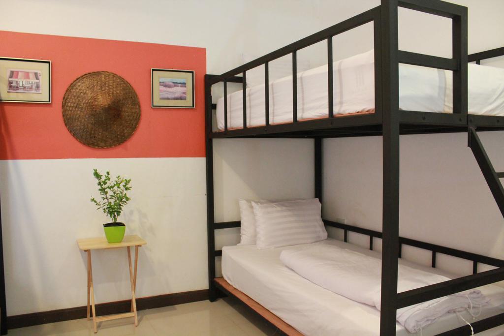 Mook Anda Hotel Phuket Exterior photo