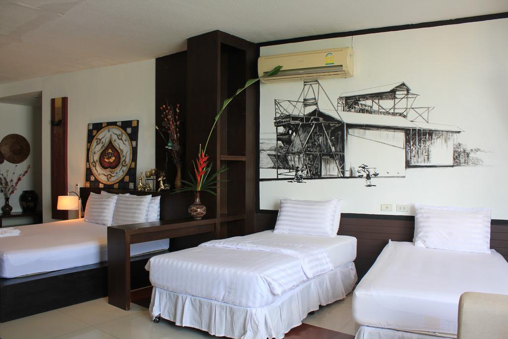 Mook Anda Hotel Phuket Exterior photo