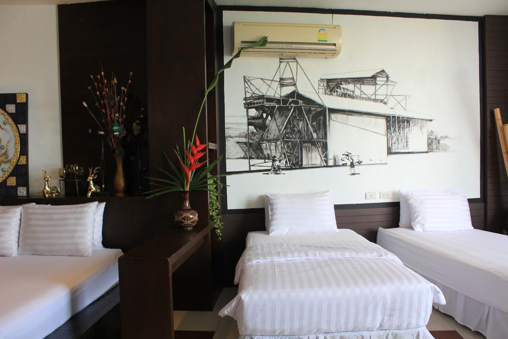 Mook Anda Hotel Phuket Exterior photo